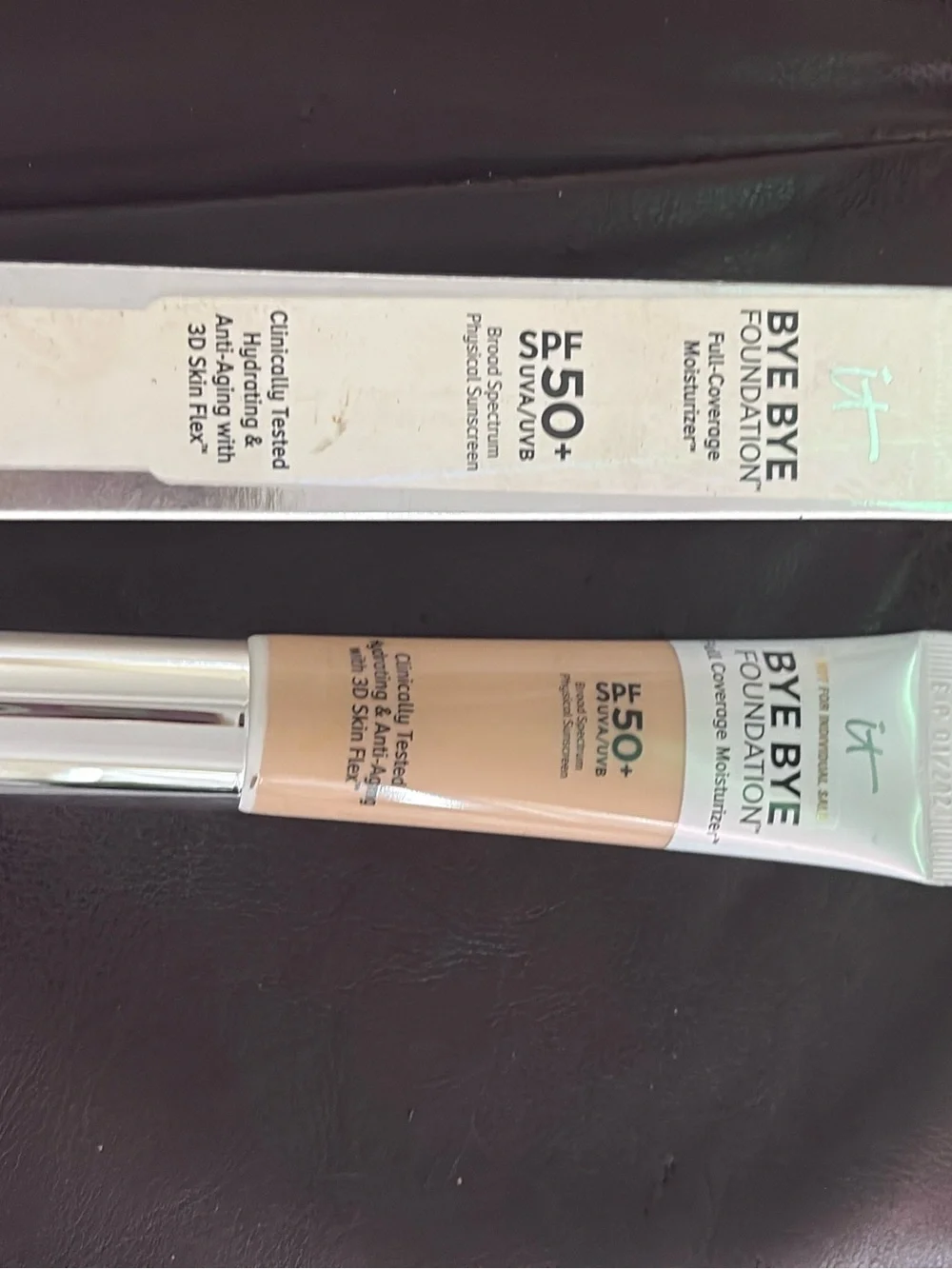 it cosmetics Bye Bye Foundation SPF 50+ - Light Beige